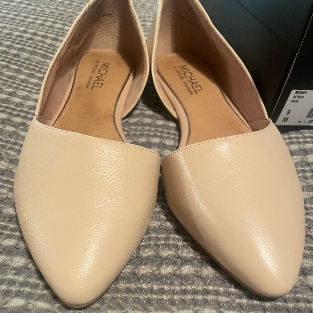 Nude flats